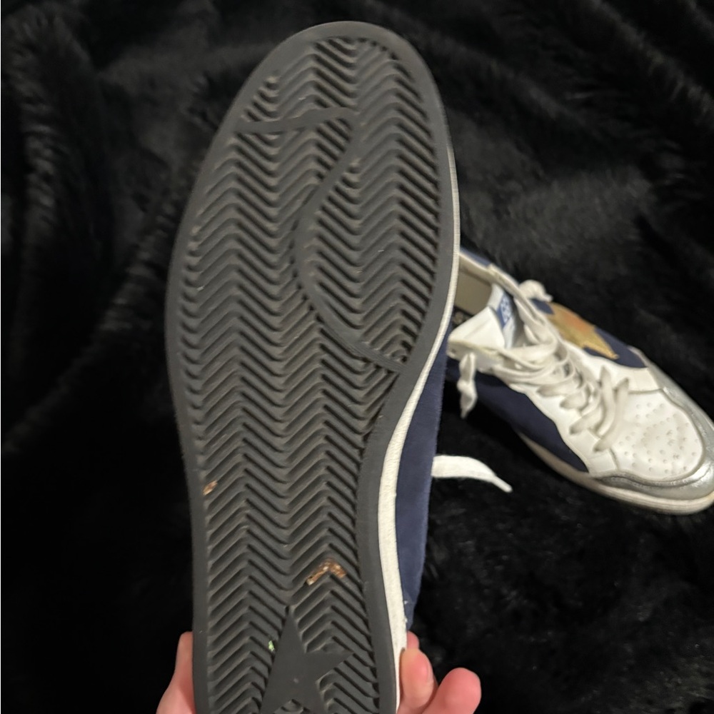Golden Goose Sneakers with Gold and Blue Accents - Picture 5 of 10